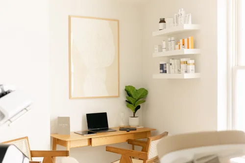 The Heath Clinic clinician for babyGLOW aftercare