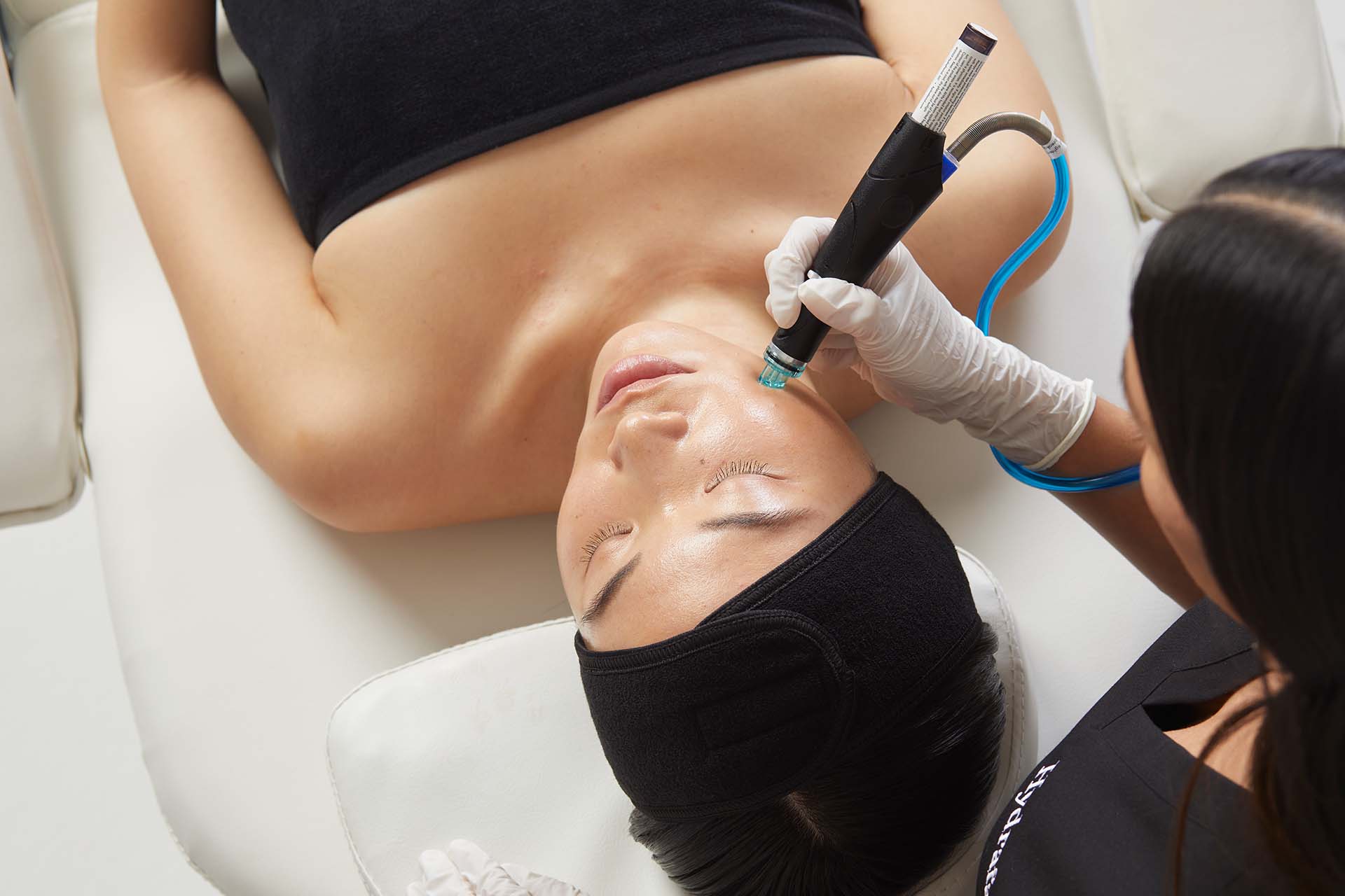 Hydrafacial treatment in progress at The Heath Clinic